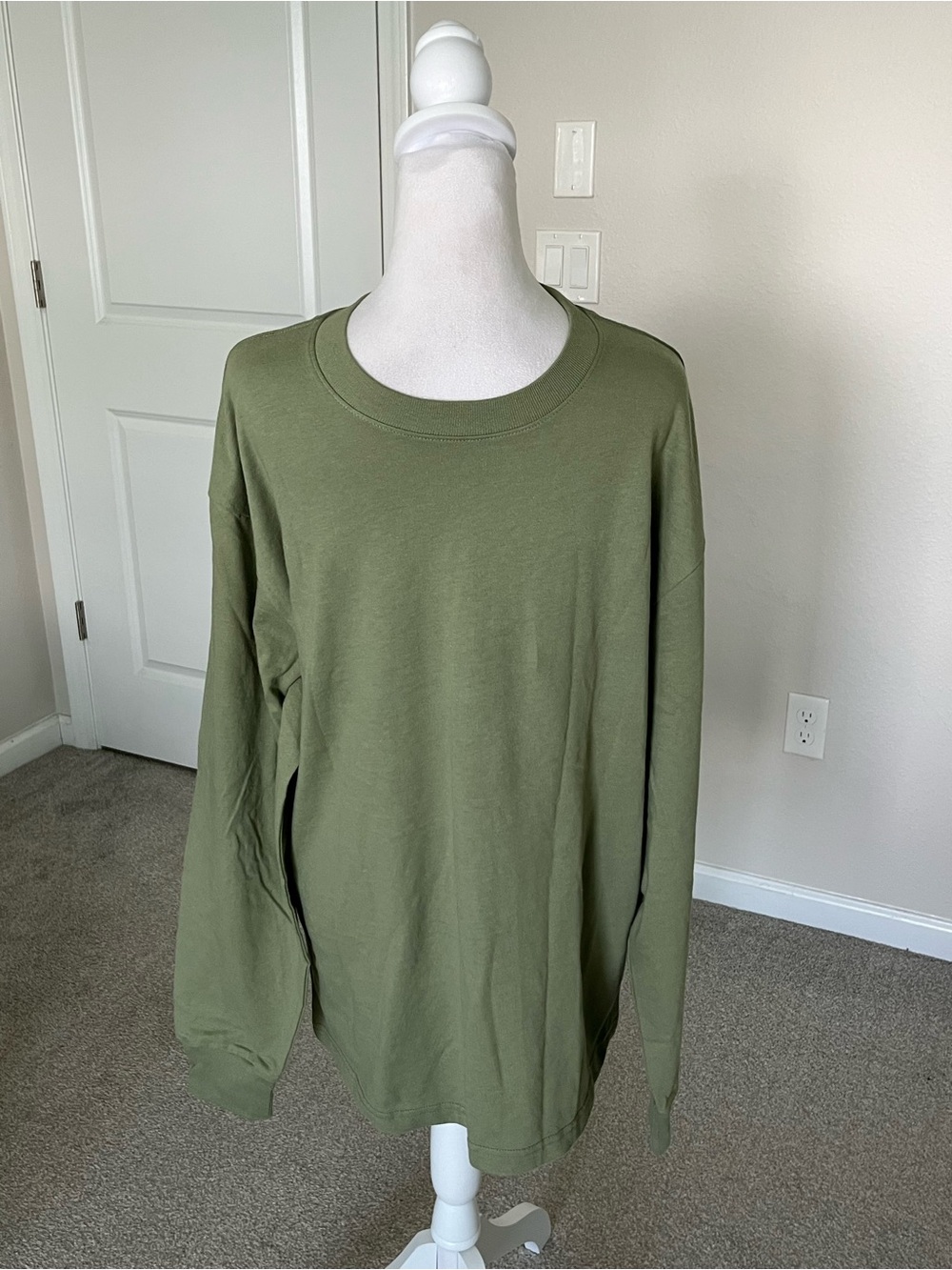 NWOT Harley-Davidson Green Long Sleeve Crewneck Shirt in Sizes Large, 2x and 3X